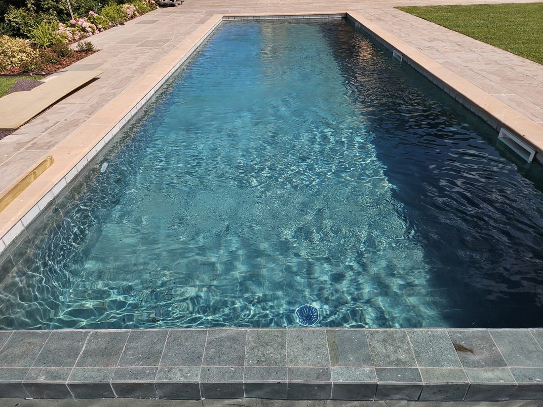 Gran piscina de gran formato