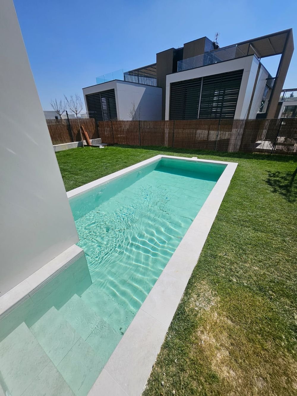 Piscina a medida con vistas